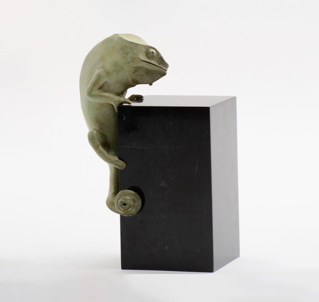 Chameleon Sculpture by Elan Atelier